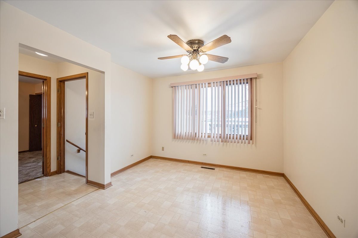 8307 S 77th Court, Bridgeview, IL 60455