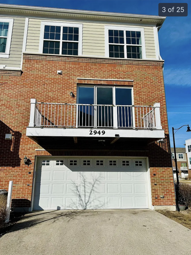 2949 Reflection Drive, Naperville, IL 60564