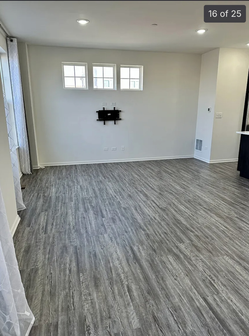 2949 Reflection Drive, Naperville, IL 60564