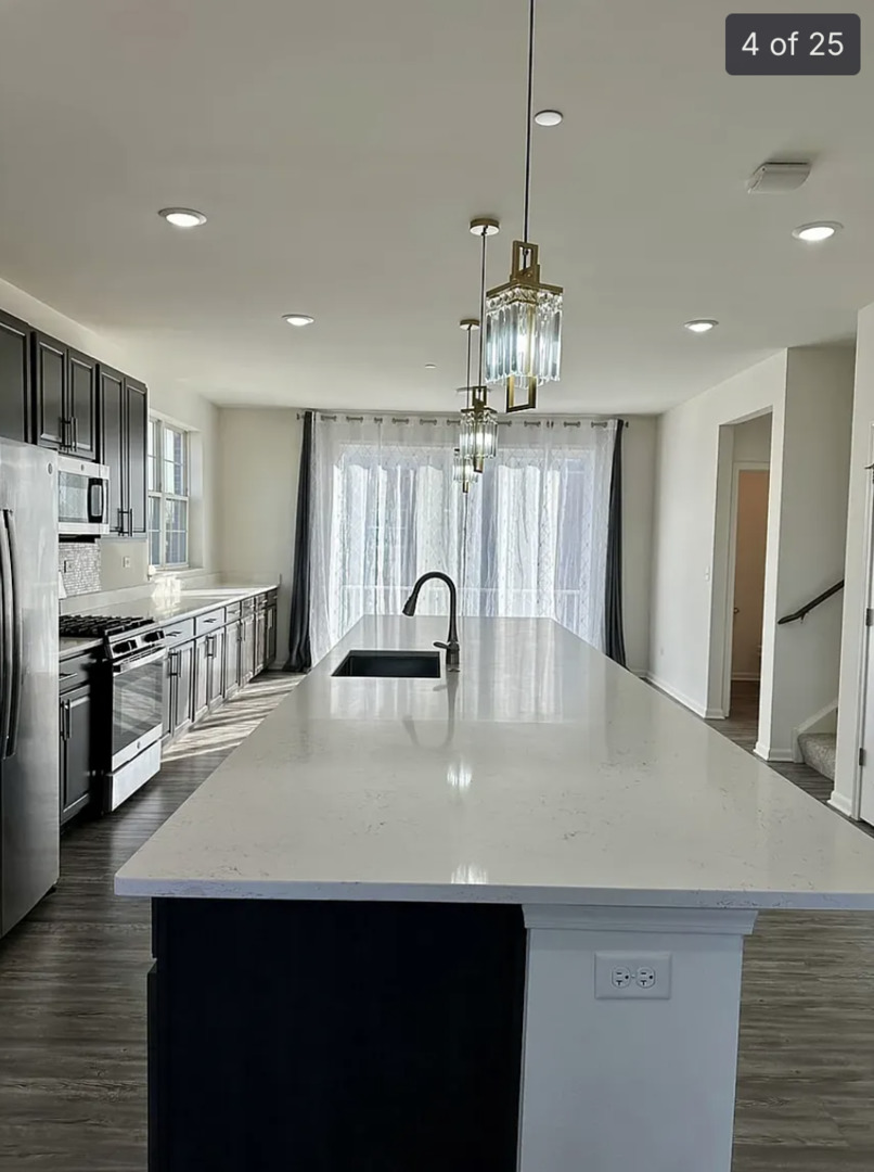 2949 Reflection Drive, Naperville, IL 60564