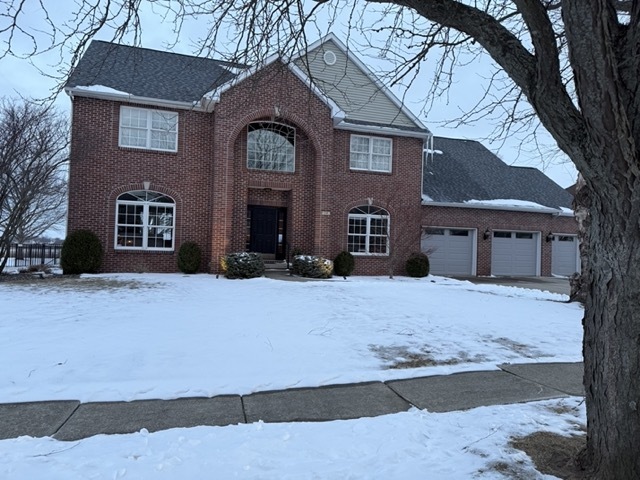 18 Knollbrook Court, Bloomington, IL 61705