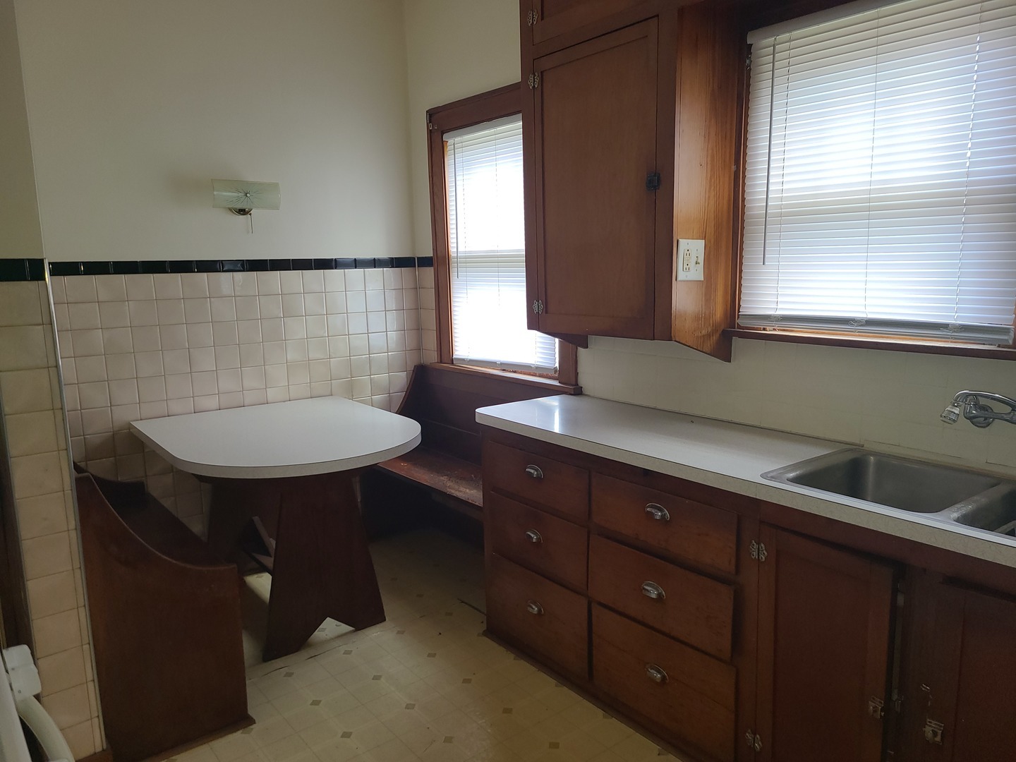 3121 Chicago Road, Steger, IL 60475