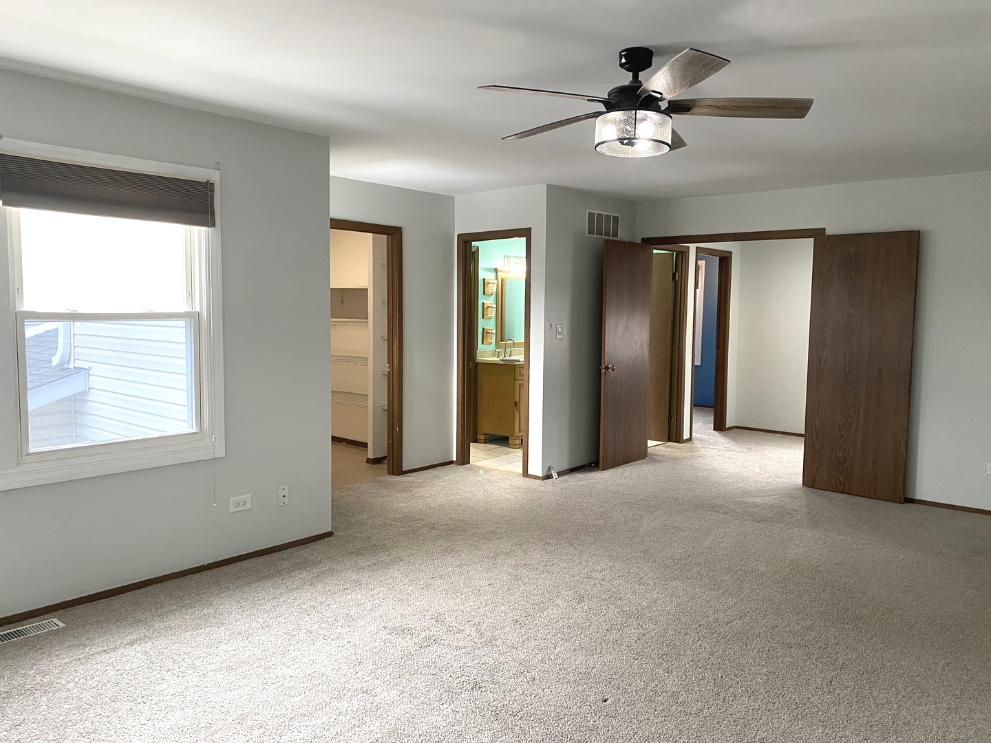 246 Tamarack Drive, Bloomingdale, IL 60108