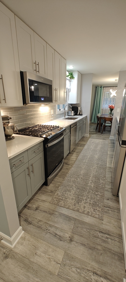 3205 63rd Street, Woodridge, IL 60517