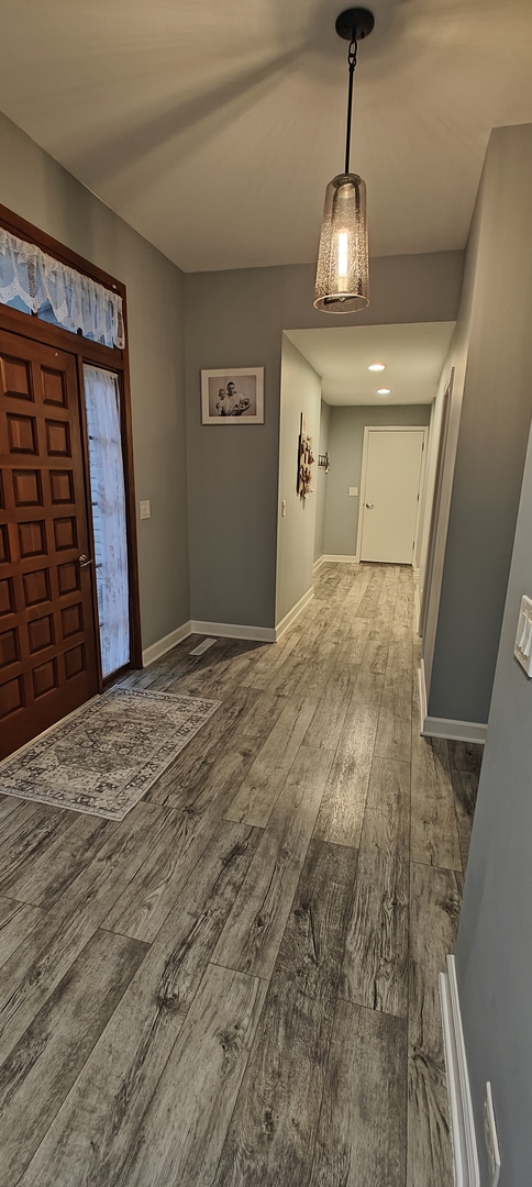 3205 63rd Street, Woodridge, IL 60517