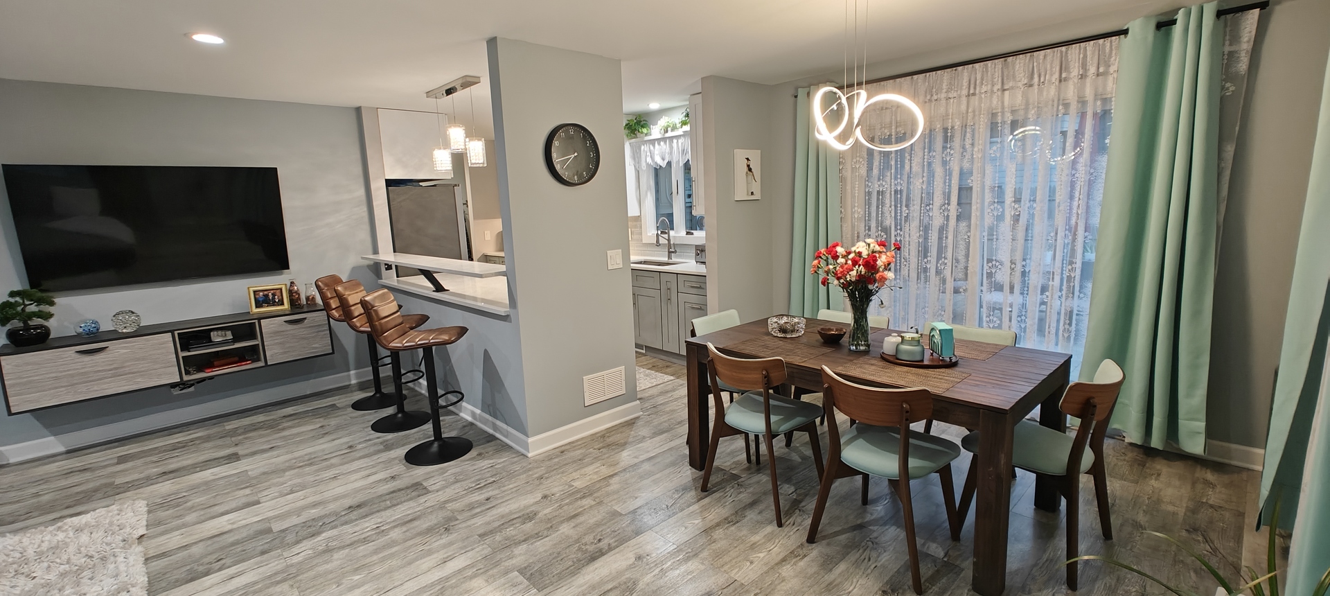 3205 63rd Street, Woodridge, IL 60517