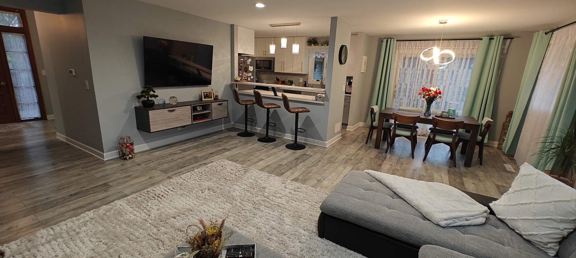 3205 63rd Street, Woodridge, IL 60517