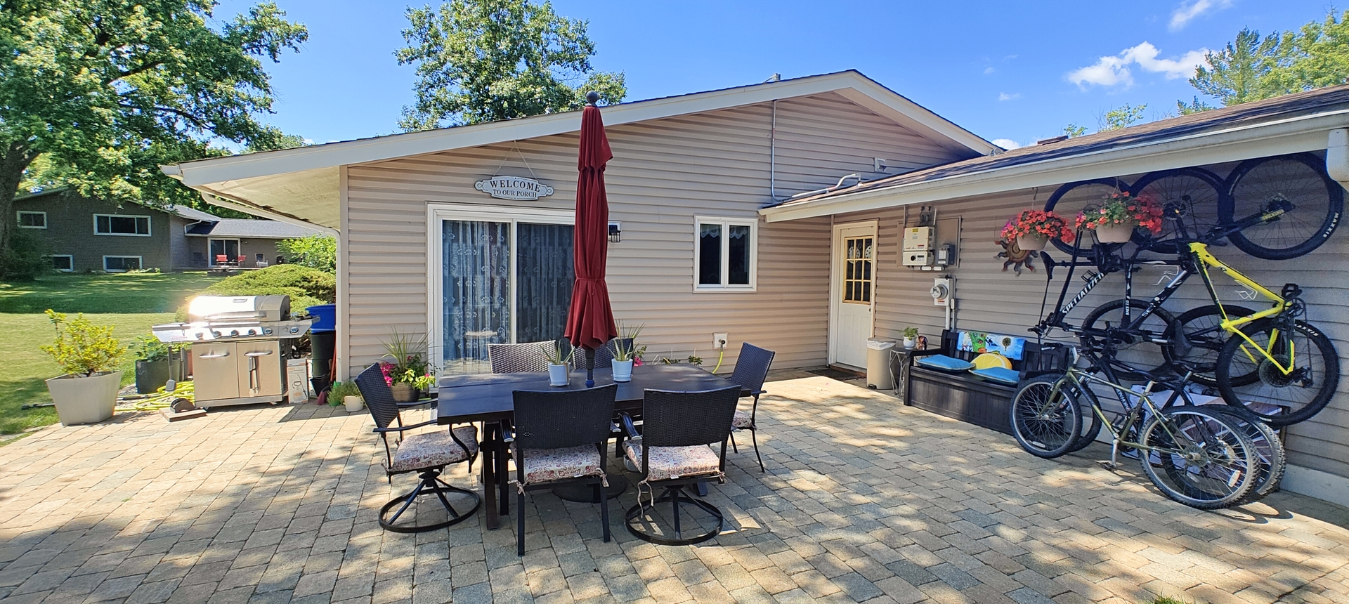 3205 63rd Street, Woodridge, IL 60517