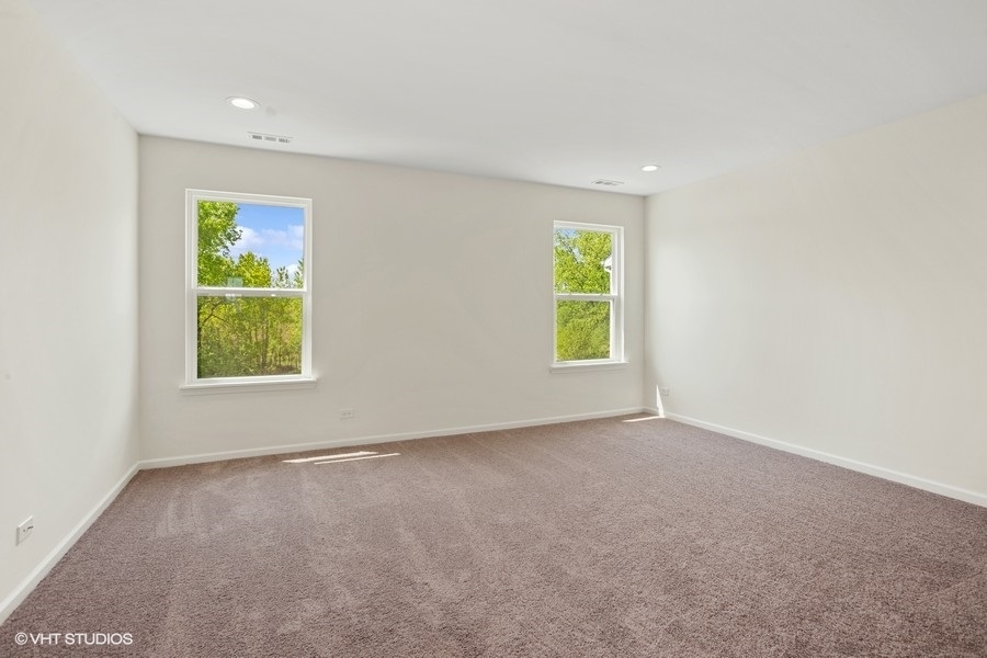 239 Stonington Drive, Bloomingdale, IL 60108