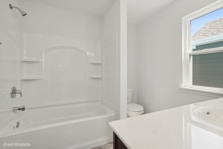 239 Stonington Drive, Bloomingdale, IL 60108