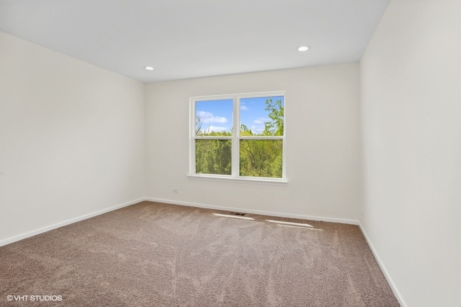 239 Stonington Drive, Bloomingdale, IL 60108