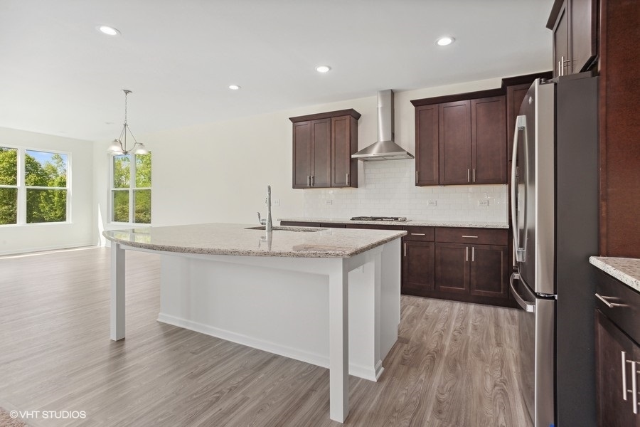 239 Stonington Drive, Bloomingdale, IL 60108