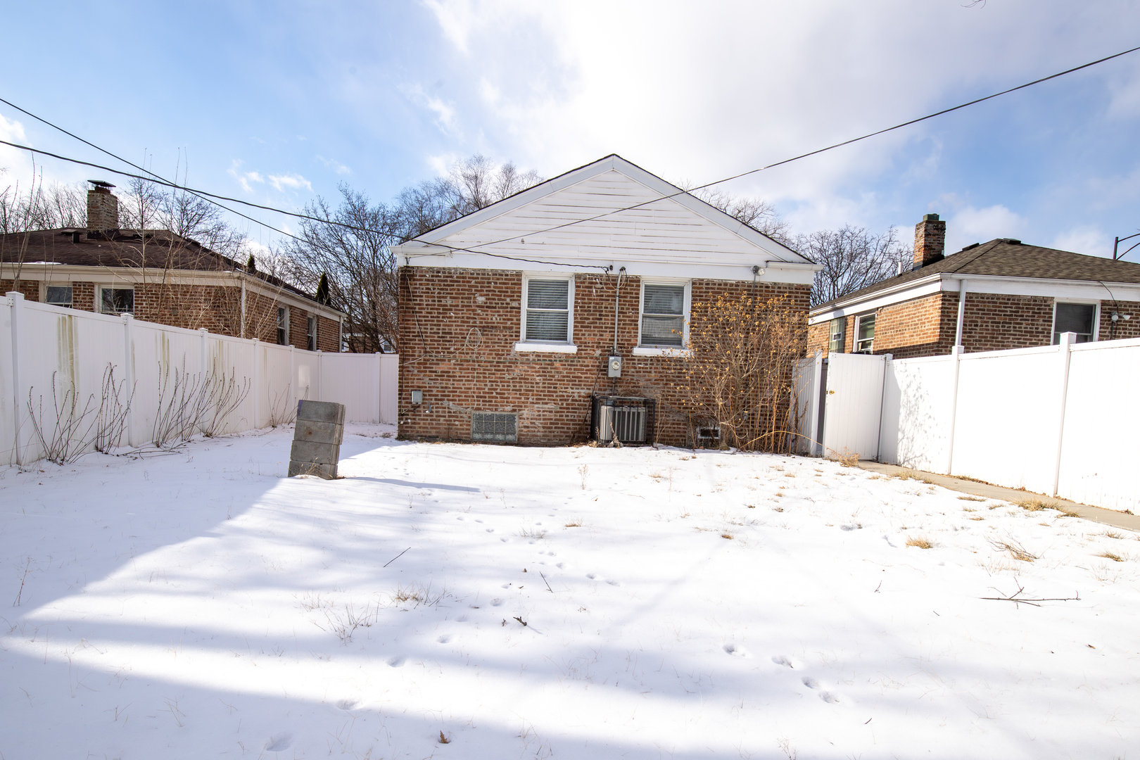 10005 S Calhoun Avenue, Chicago, IL 60617