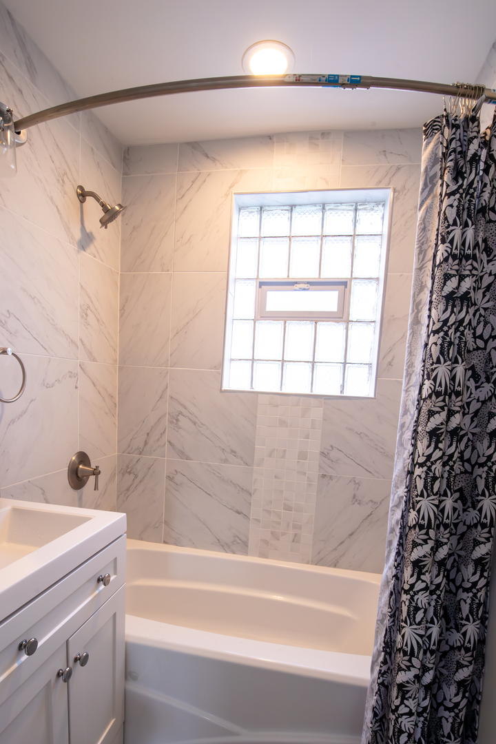 10005 S Calhoun Avenue, Chicago, IL 60617