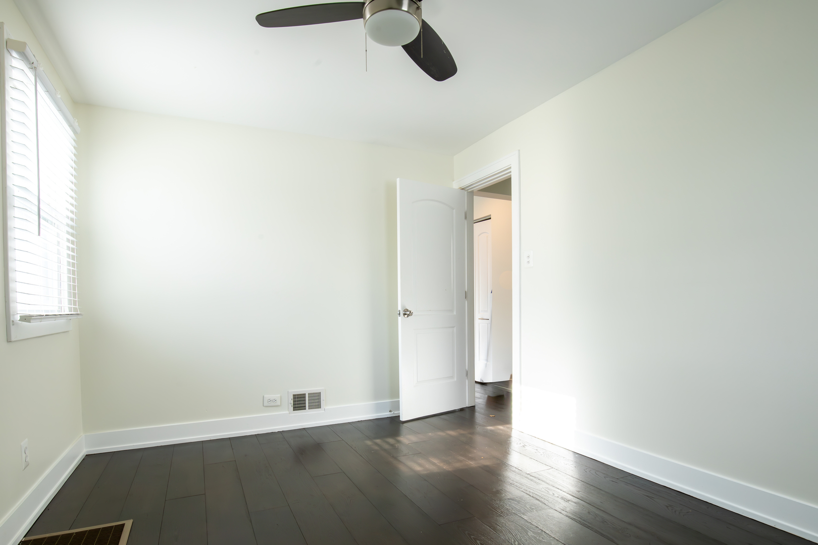 10005 S Calhoun Avenue, Chicago, IL 60617