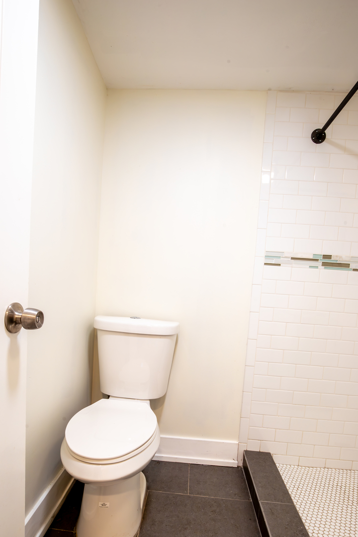 10005 S Calhoun Avenue, Chicago, IL 60617