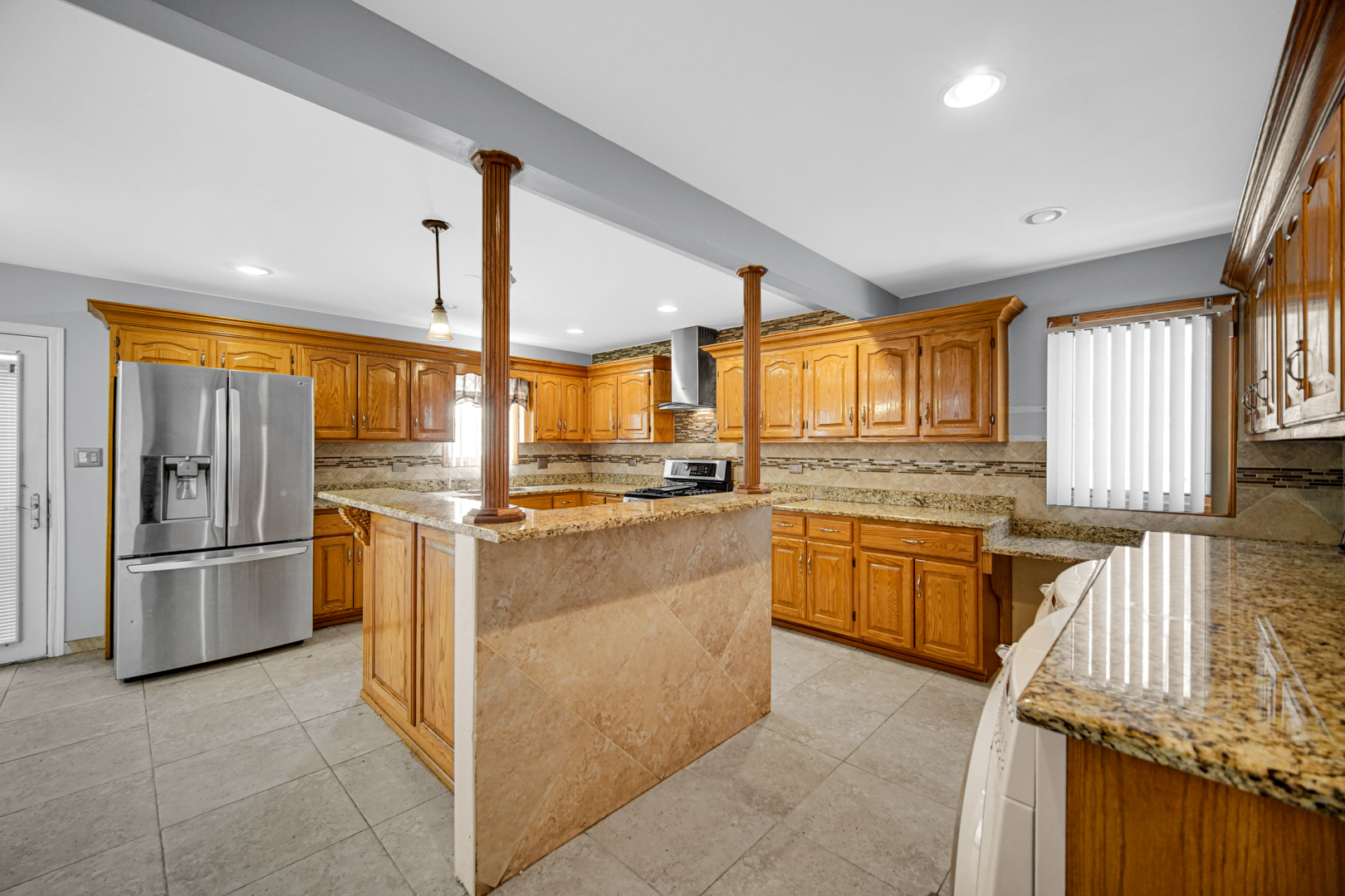 15516 Frontage Road, Markham, IL 60428