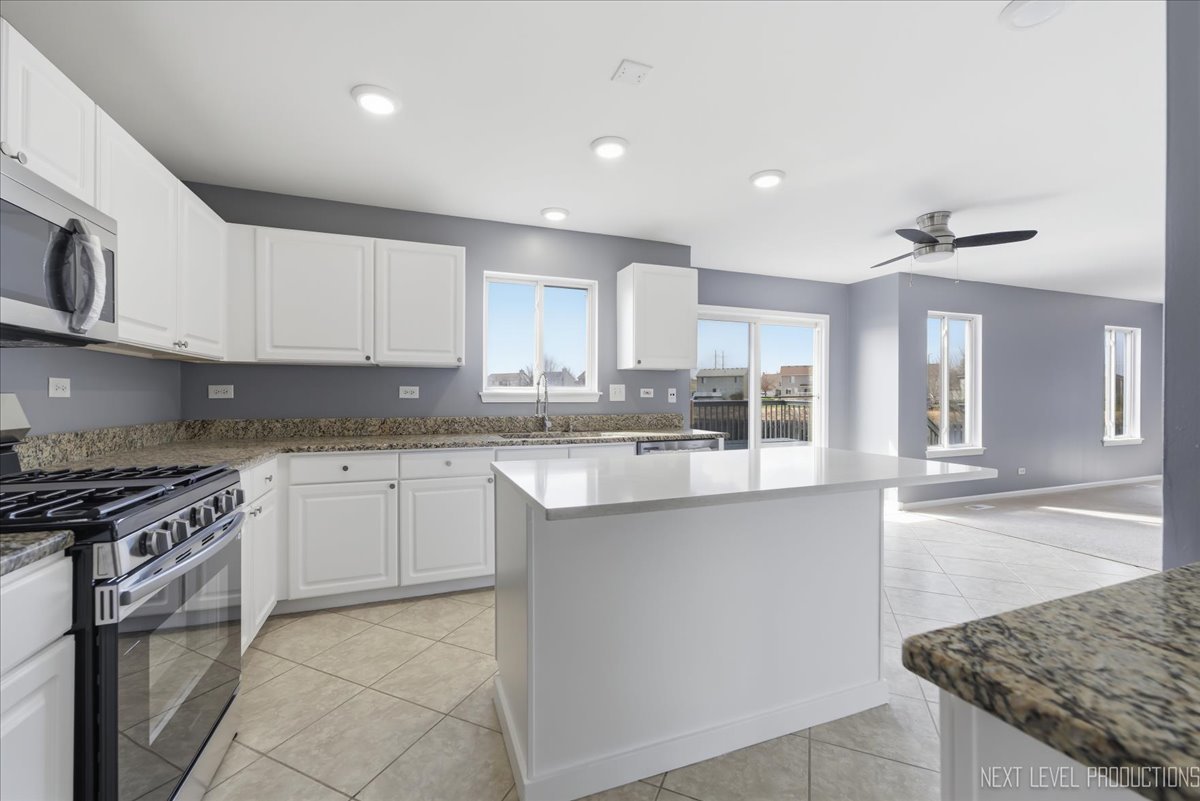 2645 Caliendo Circle, Montgomery, IL 60538