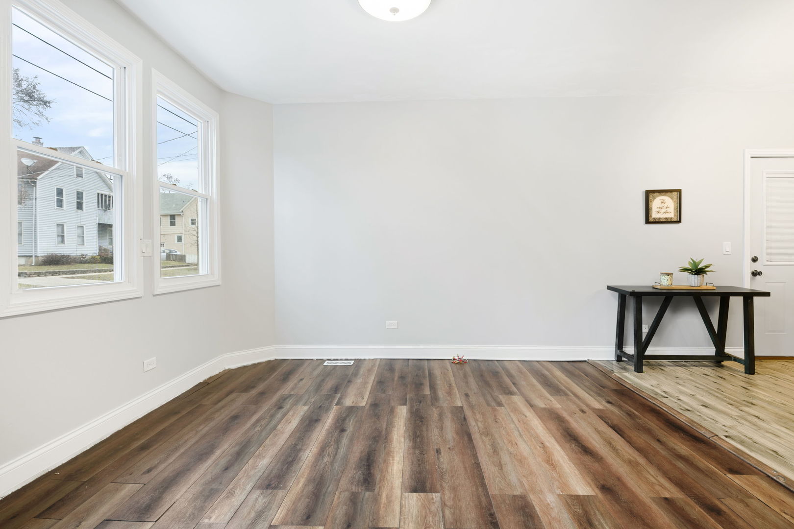 605 Grove Street, Aurora, IL 60505