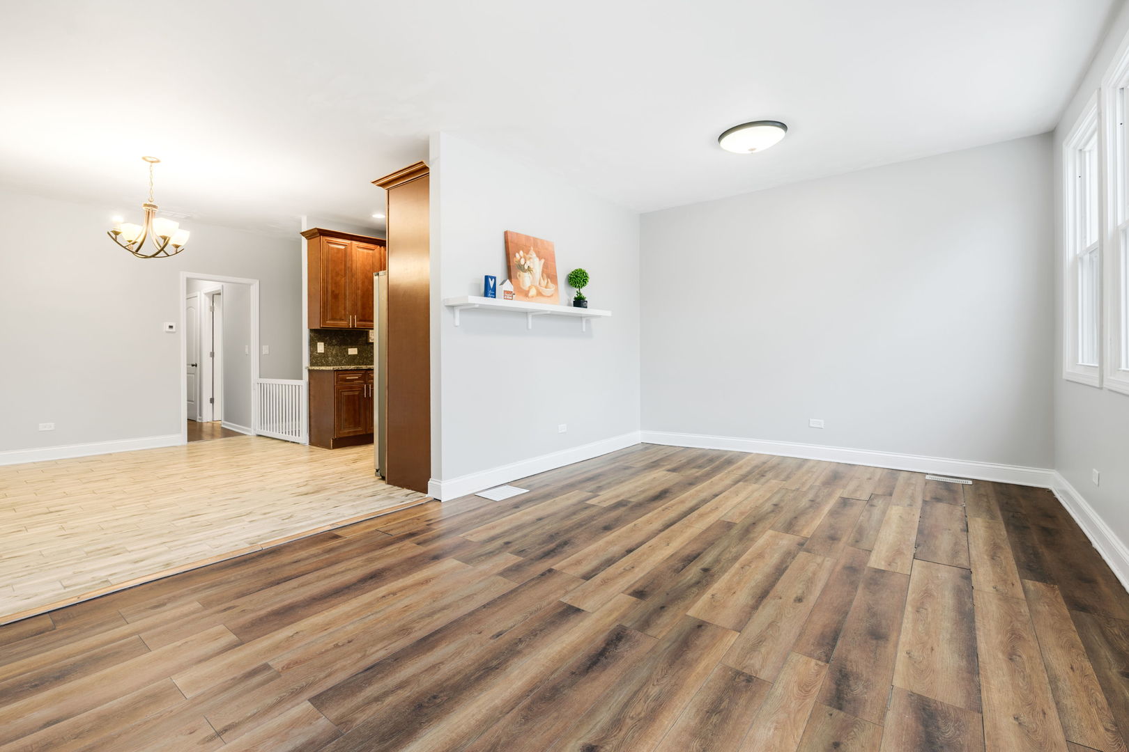 605 Grove Street, Aurora, IL 60505