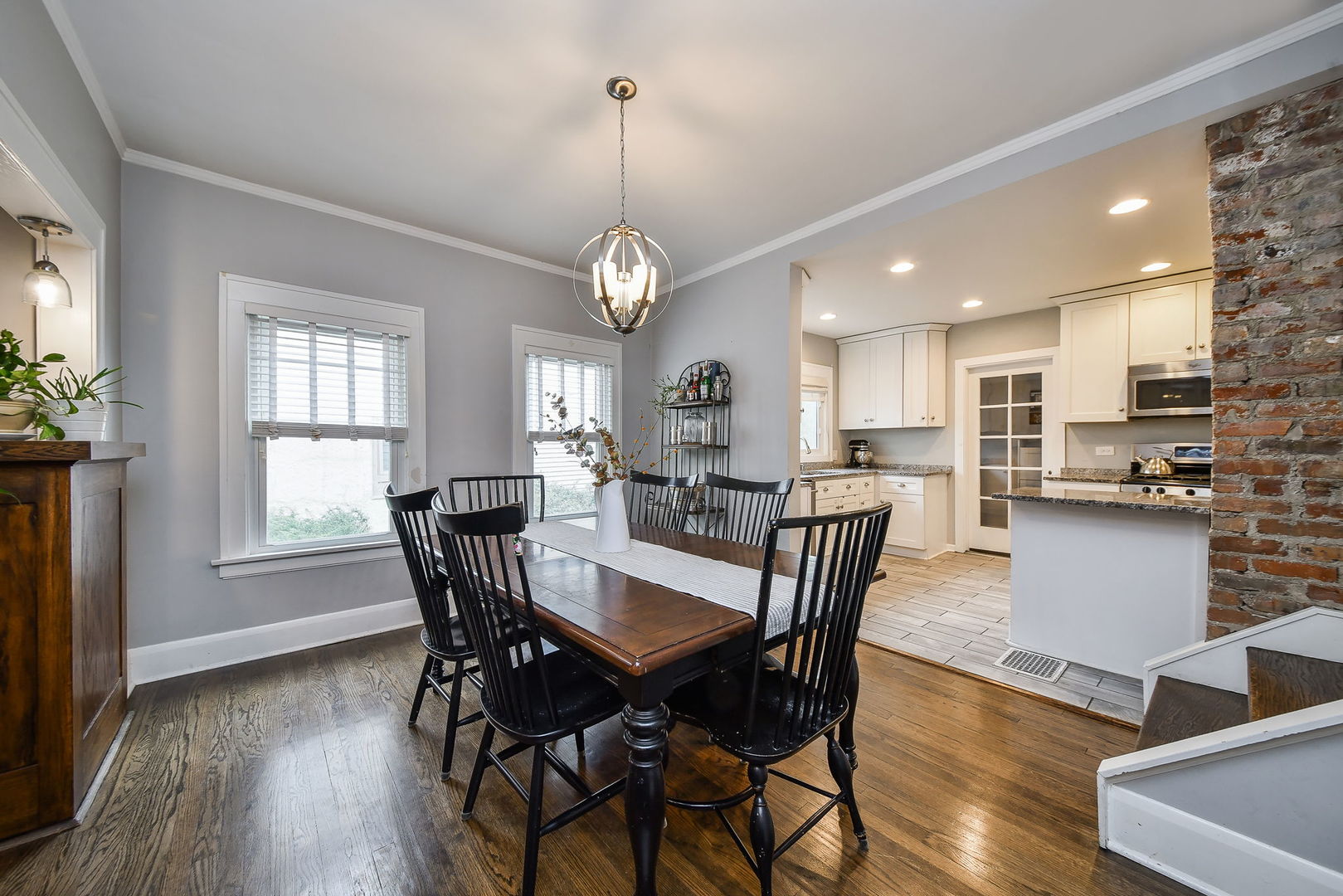 522 S West Street, Wheaton, IL 60187