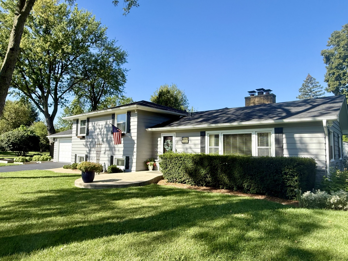 515 Roberts Lane, Batavia, IL 60510