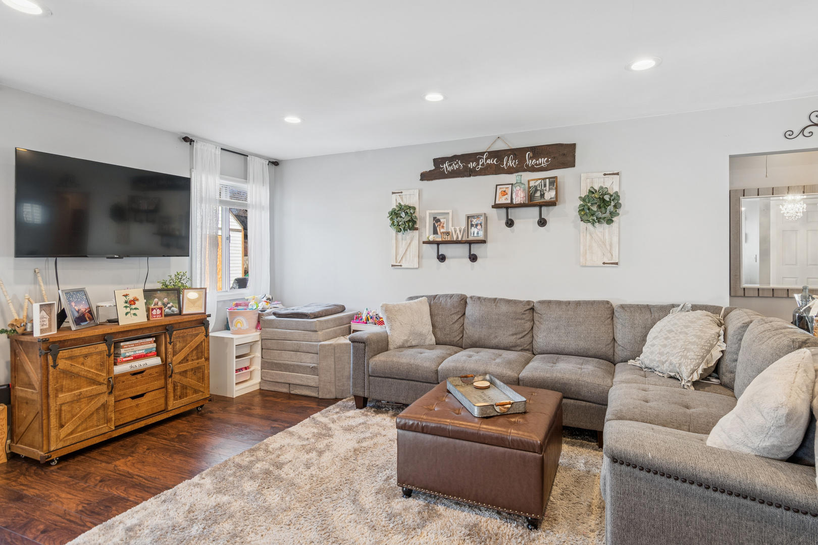 2307 Woodview Lane, Naperville, IL 60565