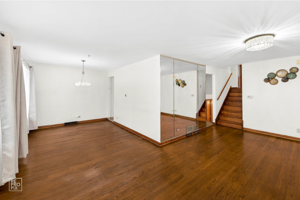 7218 W 110th Place, Worth, IL 60482