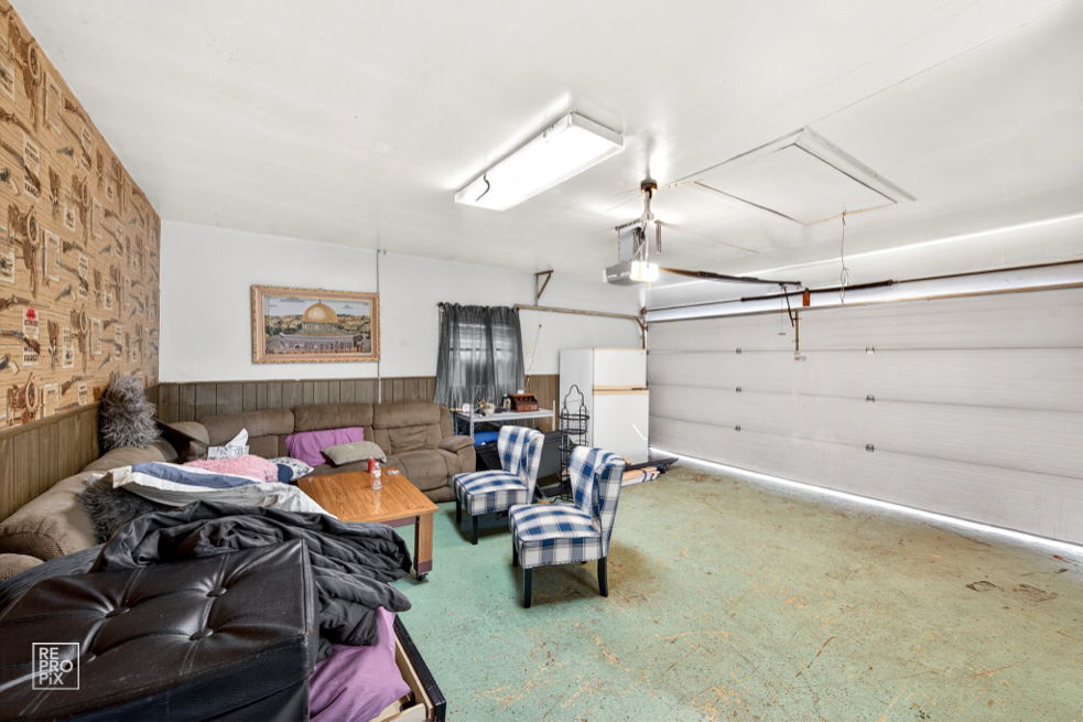 7218 W 110th Place, Worth, IL 60482