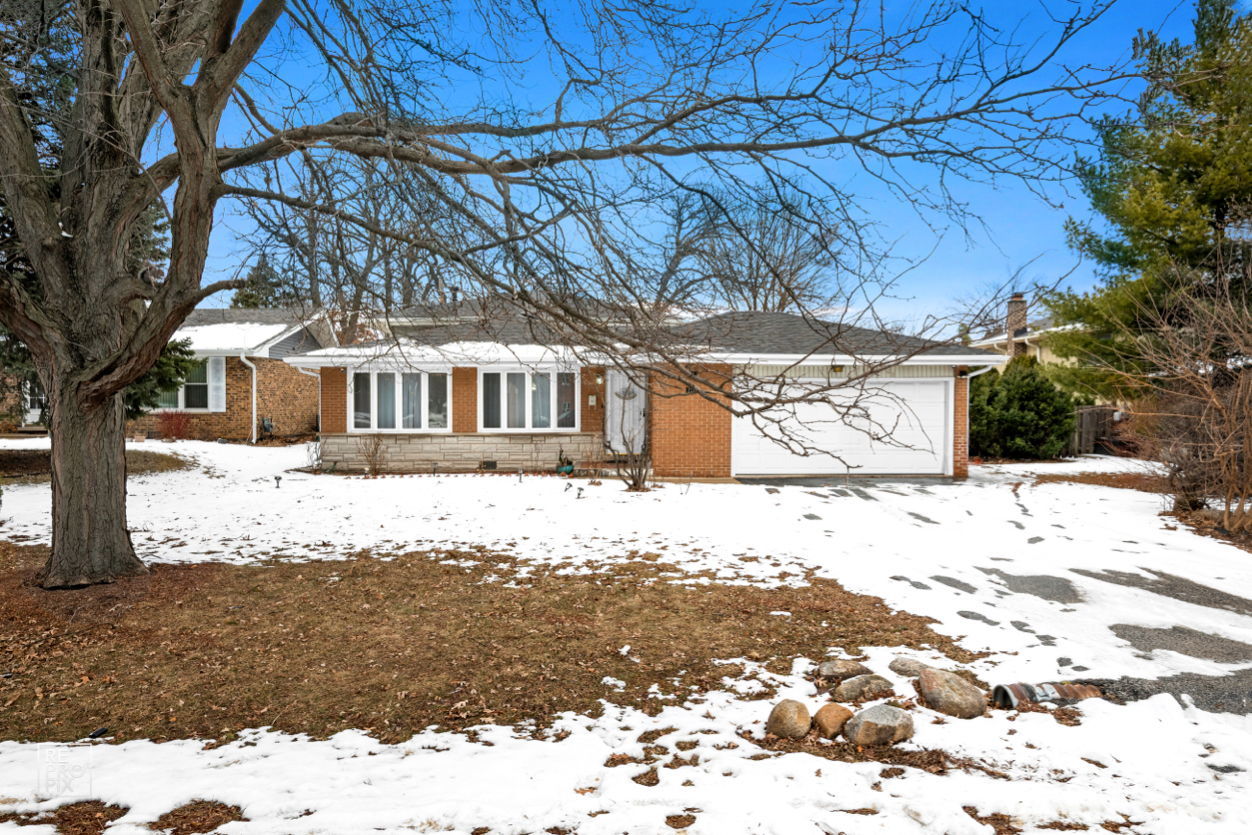 7218 W 110th Place, Worth, IL 60482