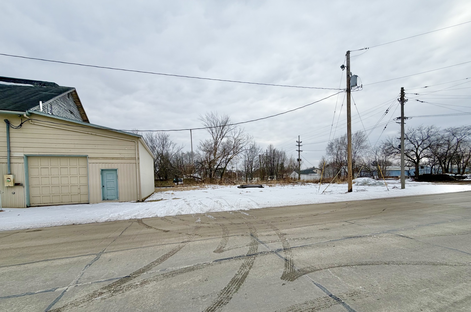 319-321 W. Locust Street, Fairbury, IL 61739