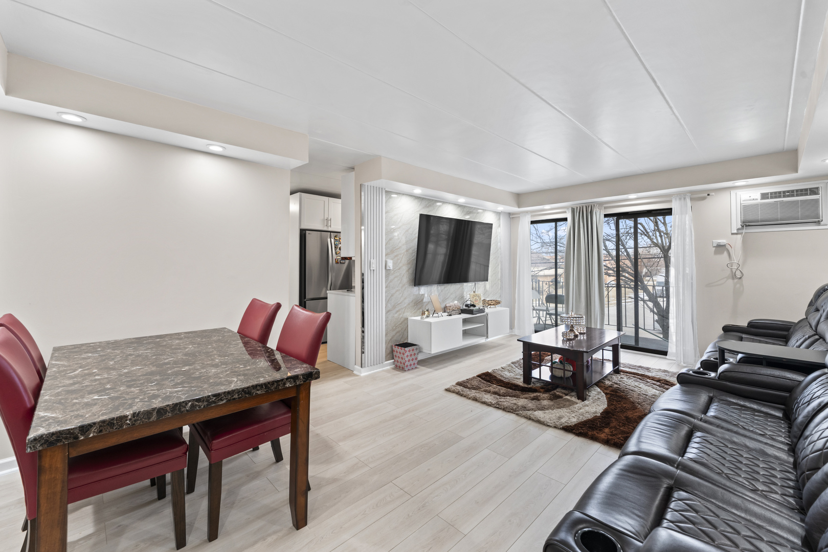 10912 Central Avenue #202, Chicago Ridge, IL 60415