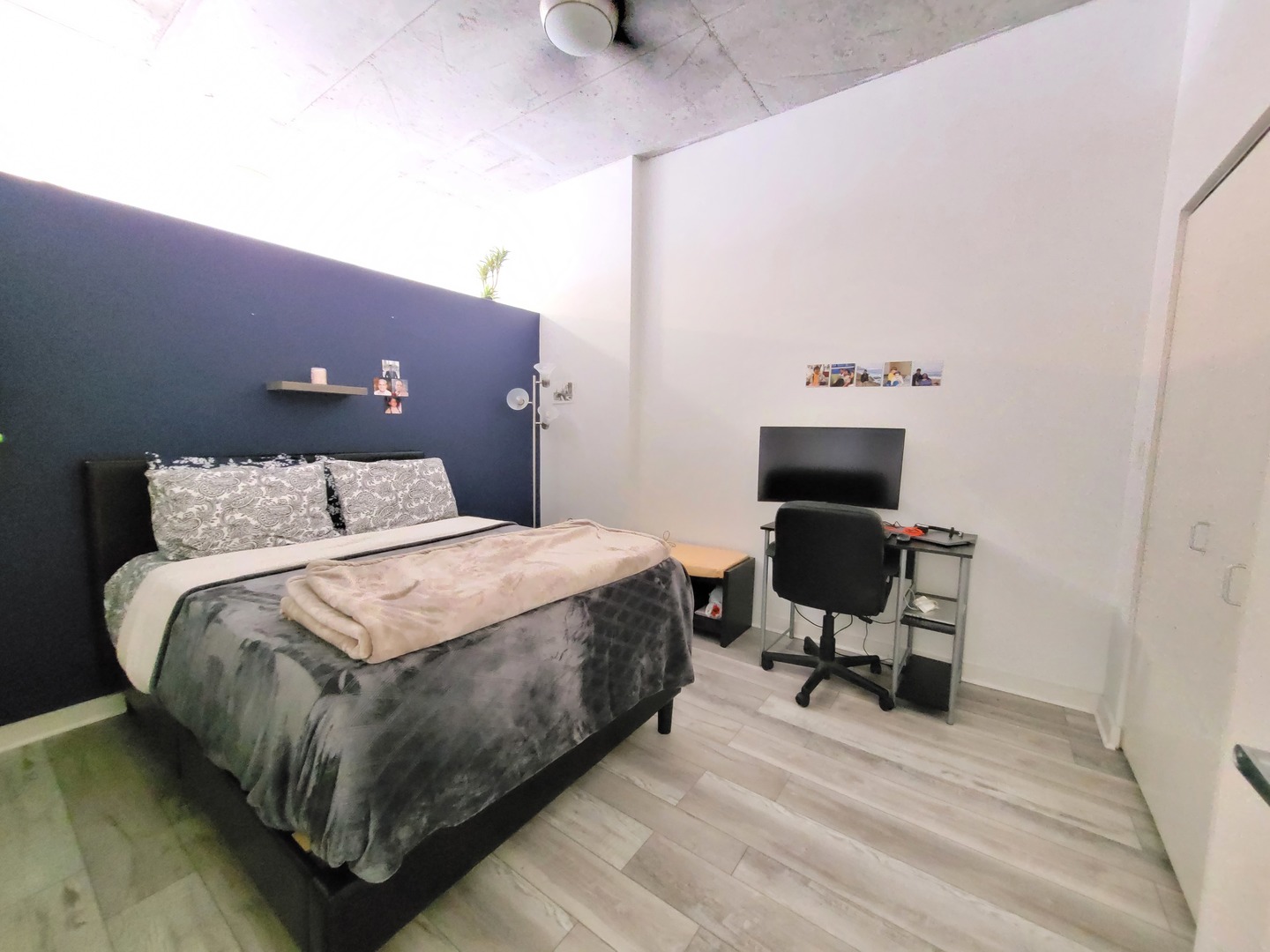 235 W Van Buren Street #2608, Chicago, IL 60607