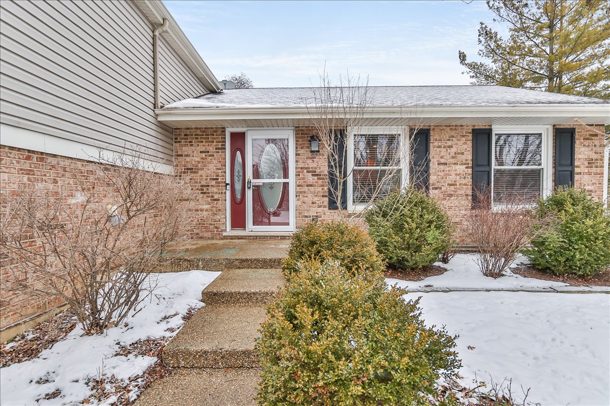 800 Windemere Lane, Lake Zurich, IL 60047