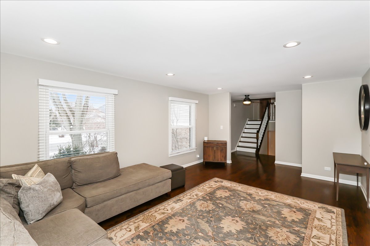 800 Windemere Lane, Lake Zurich, IL 60047