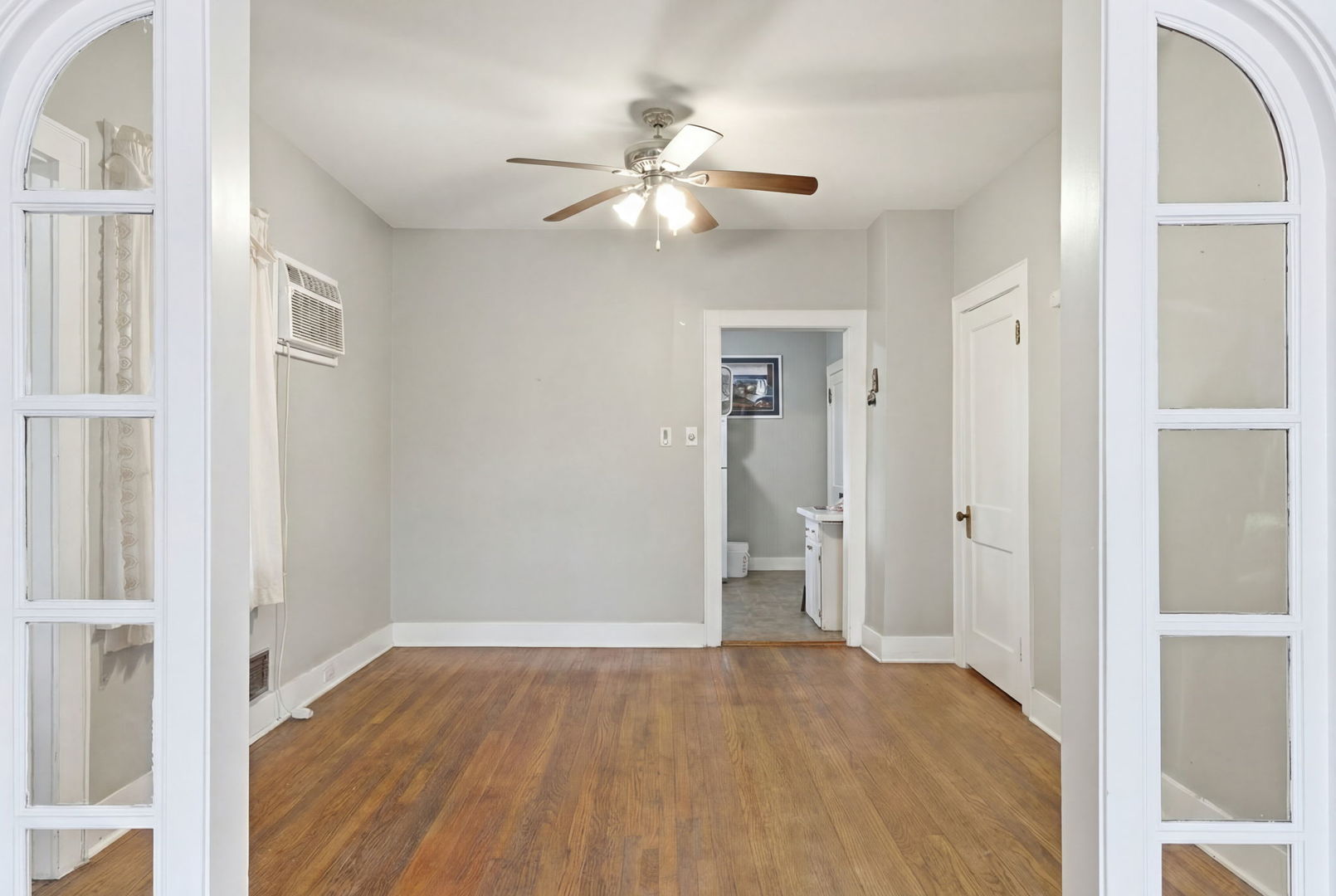 954 Wentworth Avenue, Calumet City, IL 60409