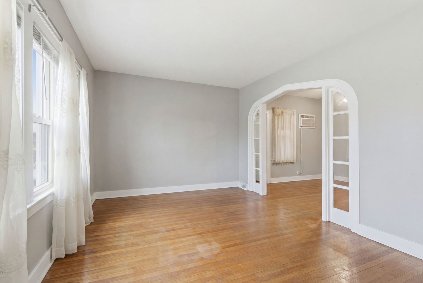 954 Wentworth Avenue, Calumet City, IL 60409