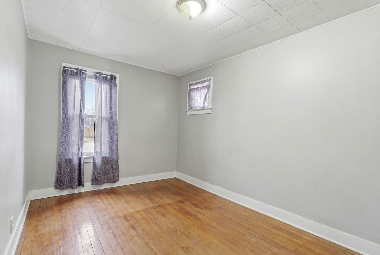 954 Wentworth Avenue, Calumet City, IL 60409