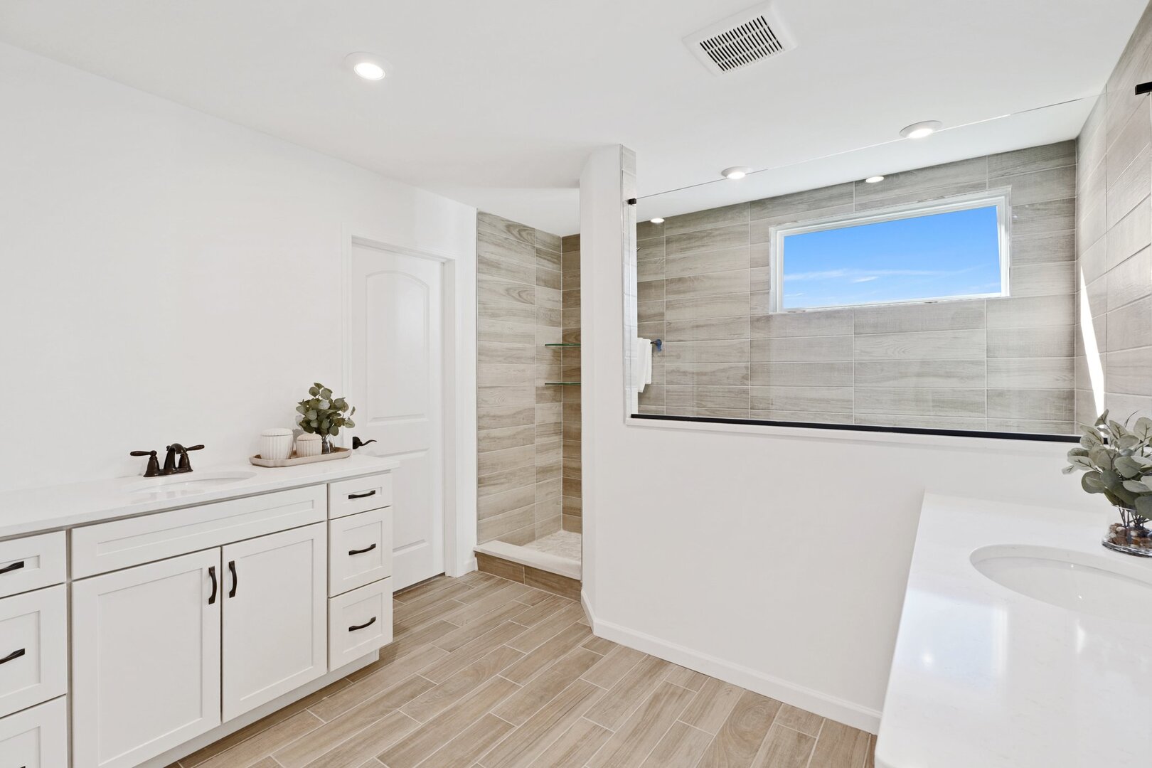 1815 Lewis Drive, Deerfield, IL 60015