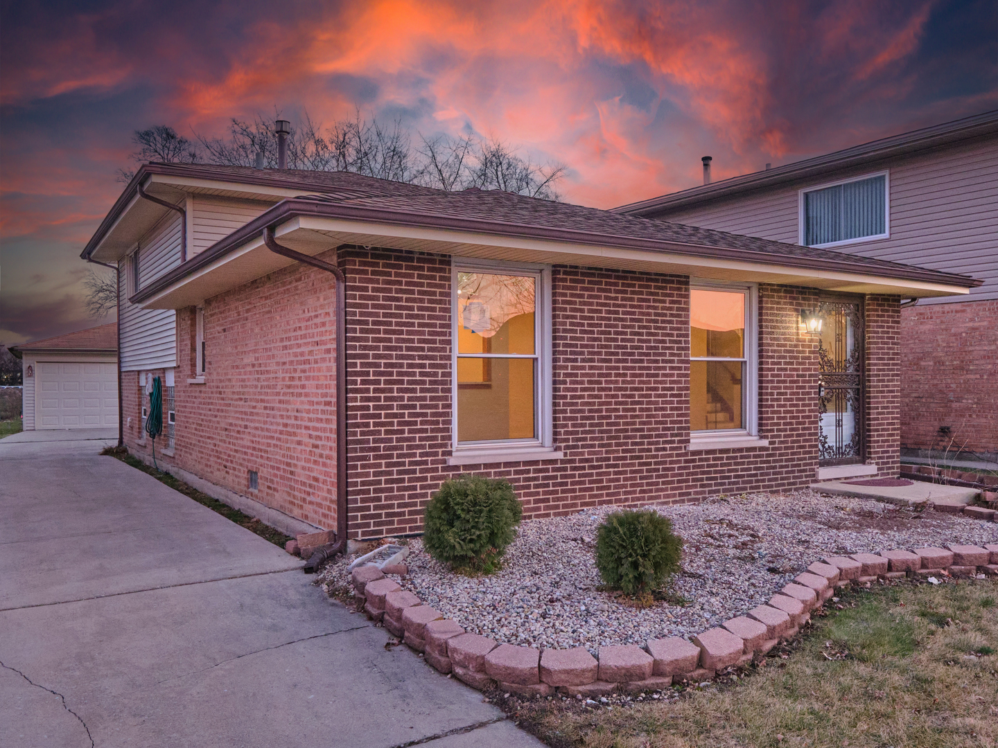 18207 Ravisloe Terrace, Country Club Hills, IL 60478