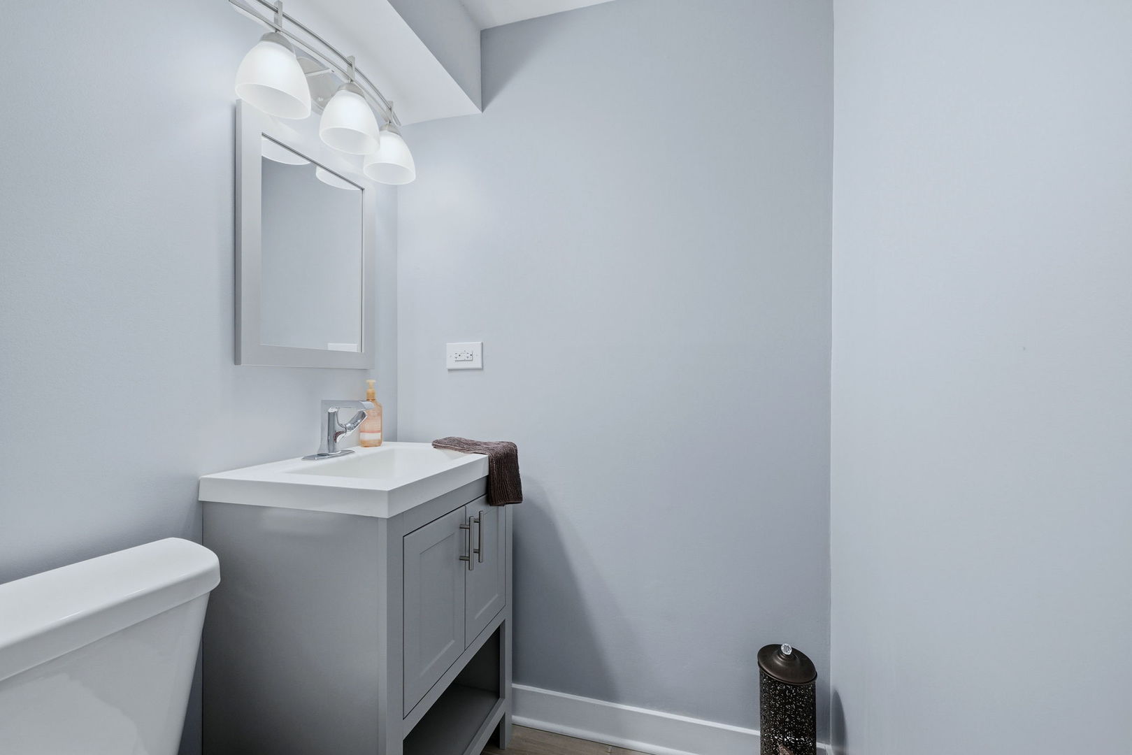 15113 Willow Lane, Oak Forest, IL 60452