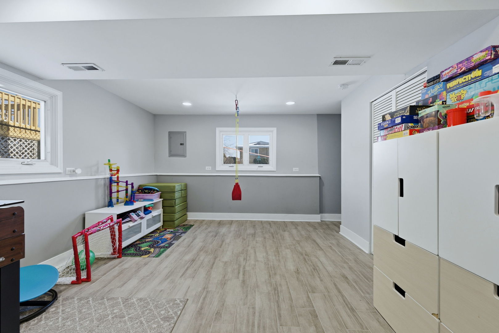 15113 Willow Lane, Oak Forest, IL 60452