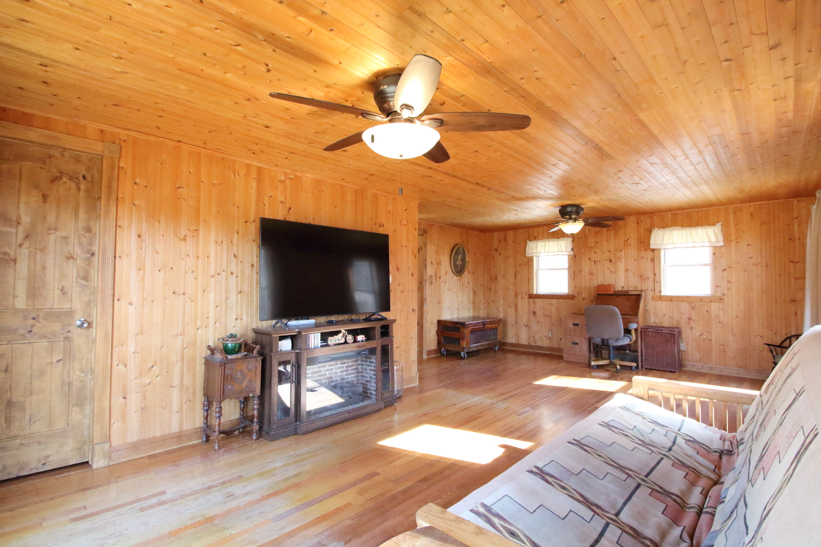 Mt. Carroll, IL 61053