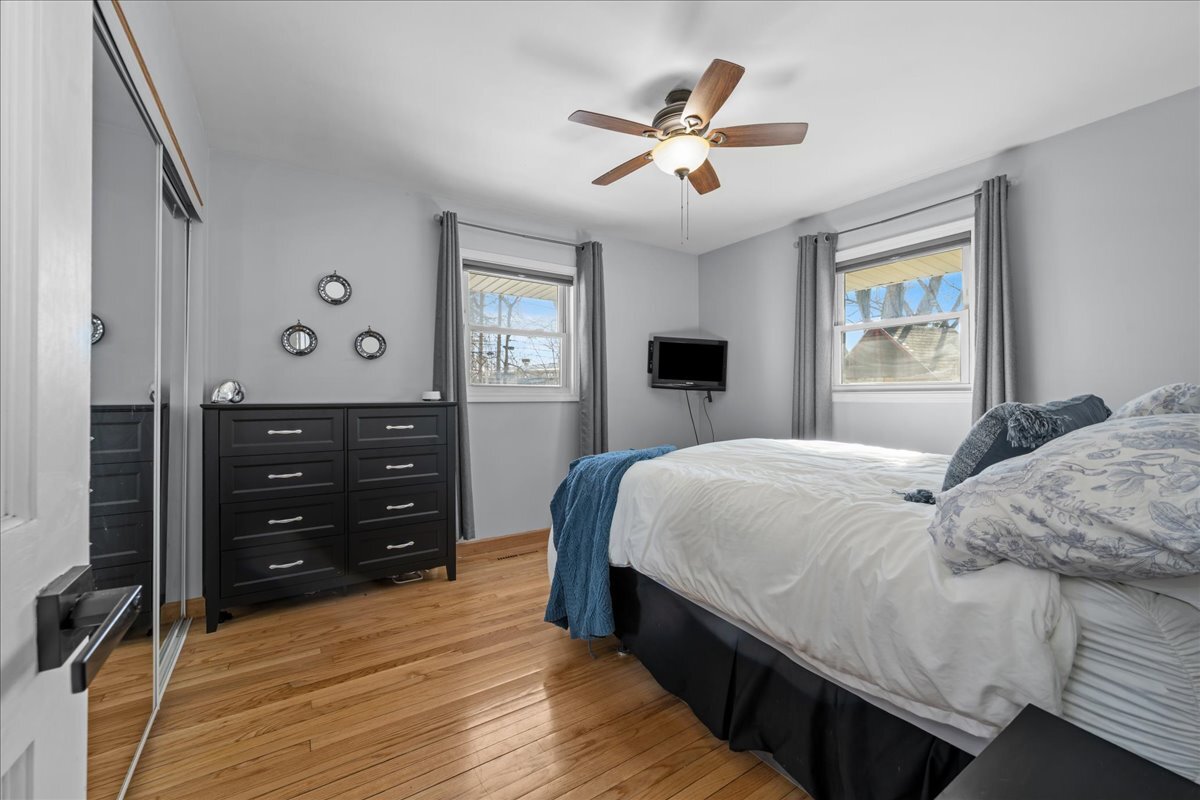 111 Ridge Lane, Geneva, IL 60134