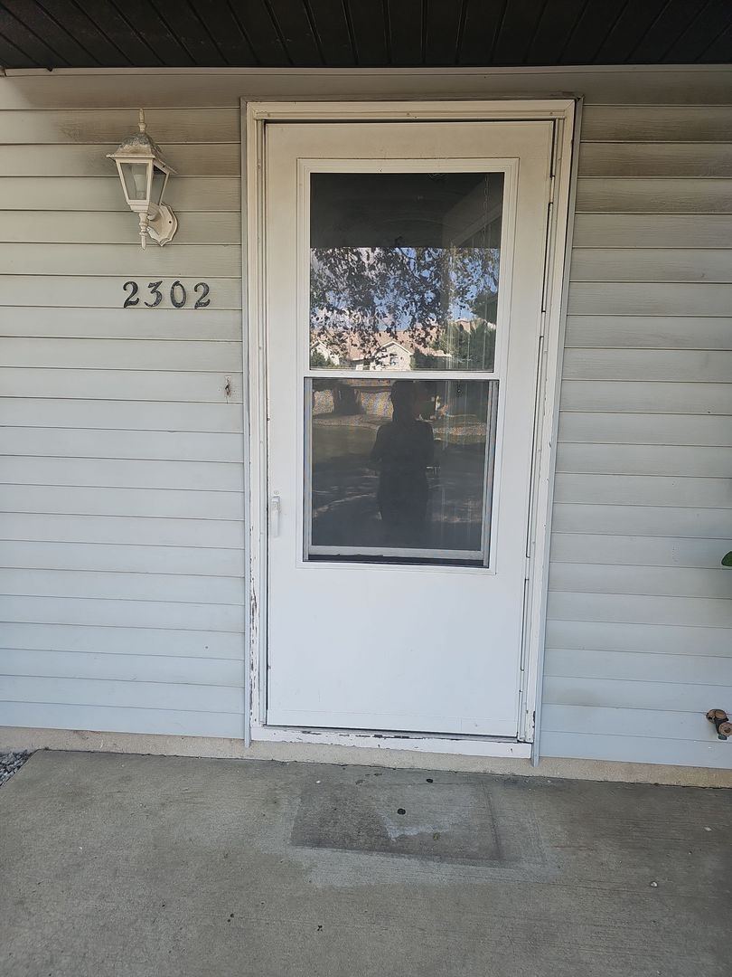 2302 Carnation Drive #317C, Crest Hill, IL 60403