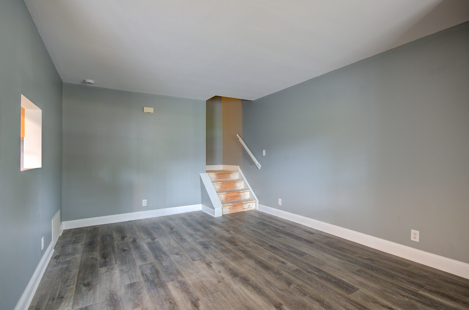 2302 Carnation Drive #317C, Crest Hill, IL 60403