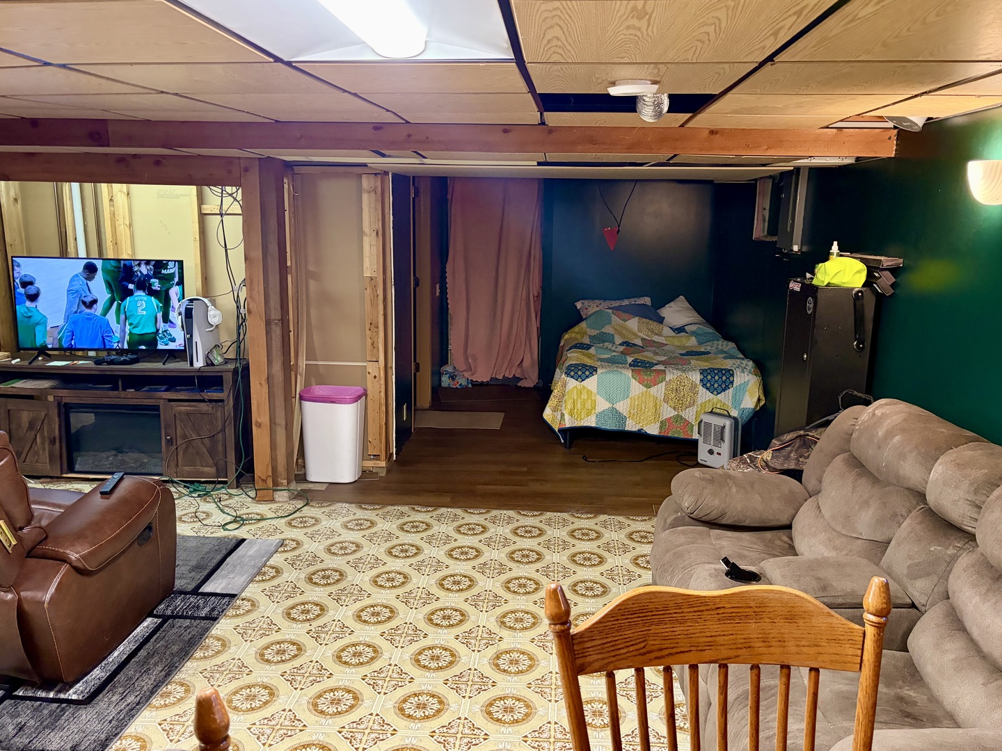 210 S East Street, Moweaqua, IL 62550