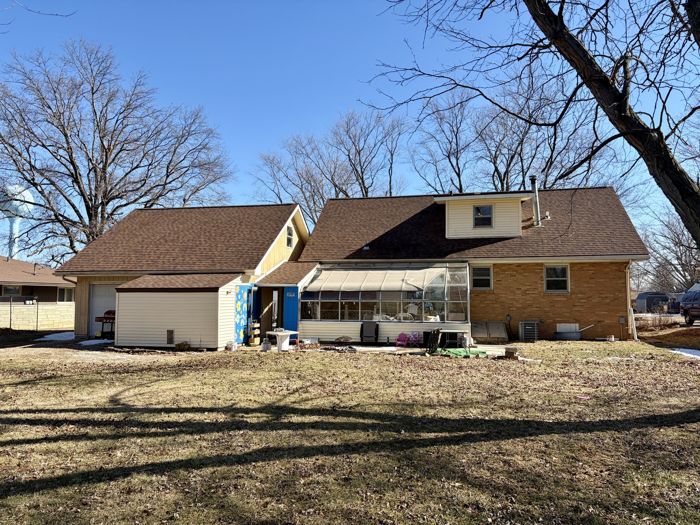 210 S East Street, Moweaqua, IL 62550