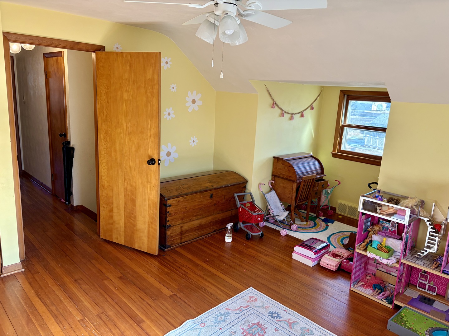 210 S East Street, Moweaqua, IL 62550