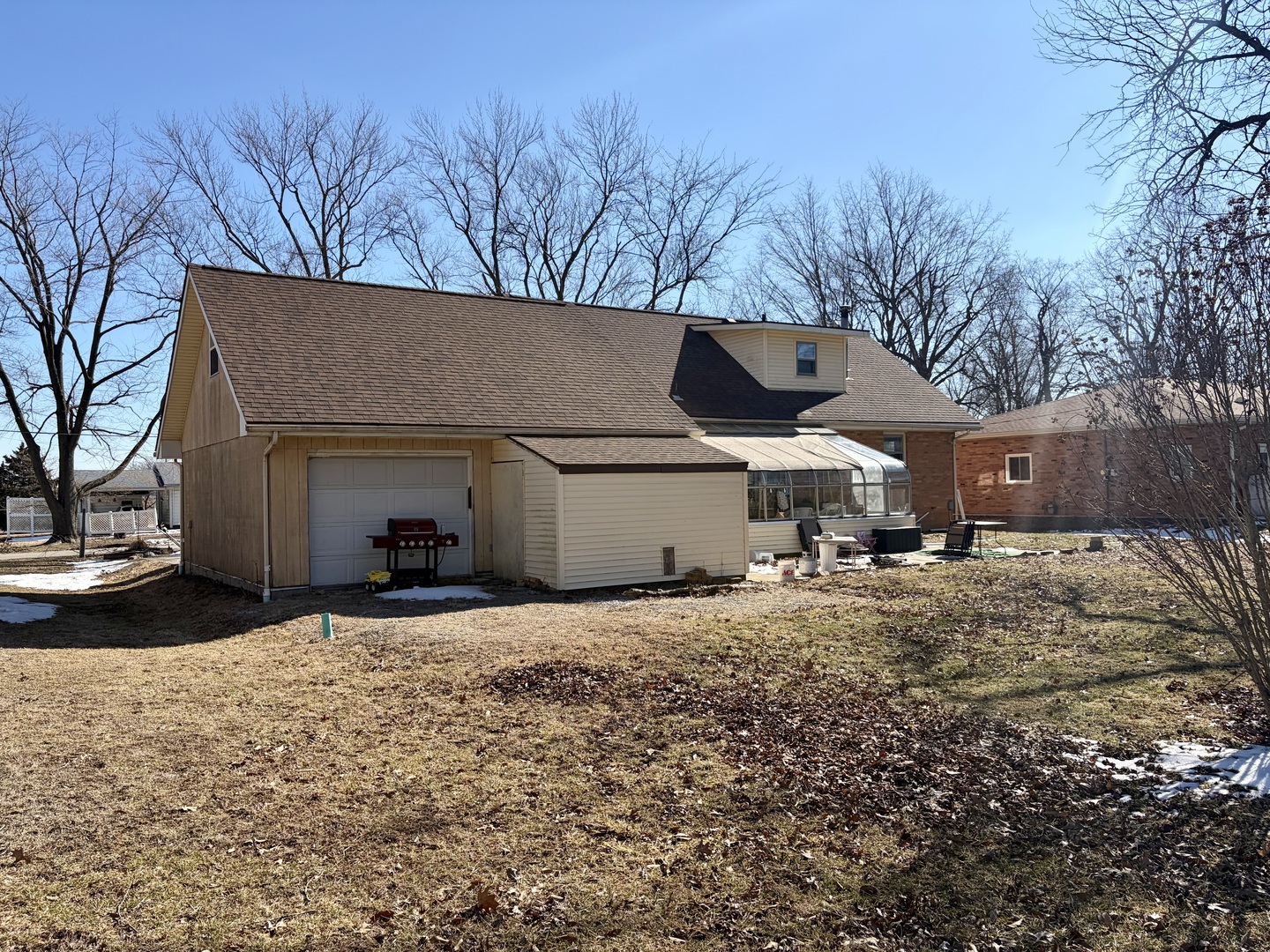 210 S East Street, Moweaqua, IL 62550